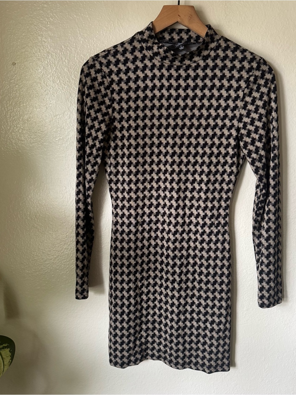 Lulus | Cool Girl Status Black Print Mock Neck Long Sleeve Mini Dress - Picture 2 of 7